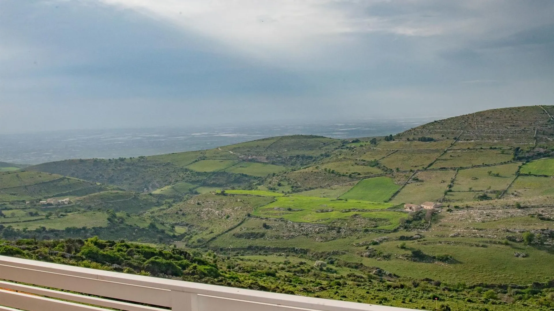 ファームステイ Coste Ponente Appartamenti Turistici ラグーザ